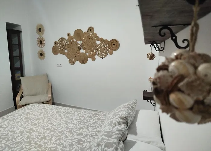 Andaluzas Homestay *